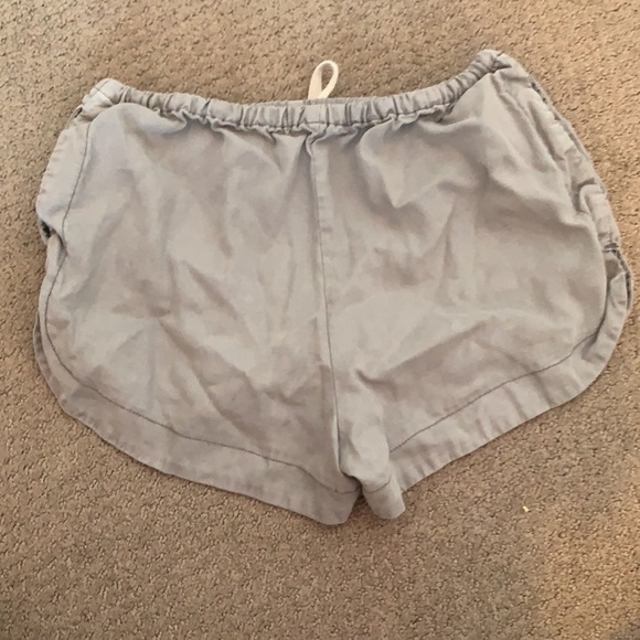 aritzia shorts - Picture 2 of 2